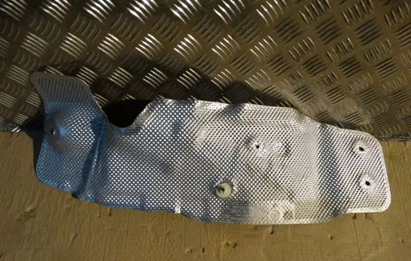 BMW 7 G11 G12 Exhaust heat shield 7389996