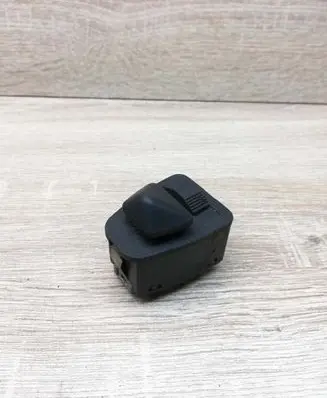 BMW 3 E46 Wing mirror switch 8373692