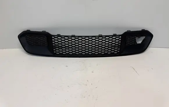Jeep Grand Cherokee Front bumper lower grill
