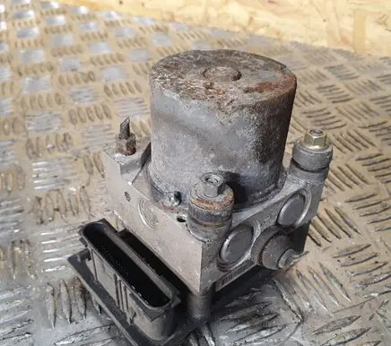 Toyota Avensis T250 ABS Pump 4451005040 0265100416 2265100416