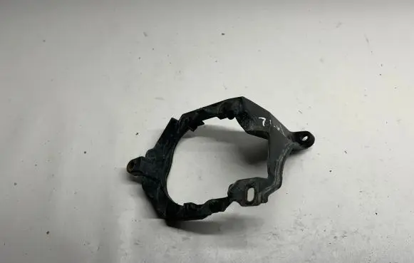 Ford Mustang VI Fog light bracket FR3B15267AB
