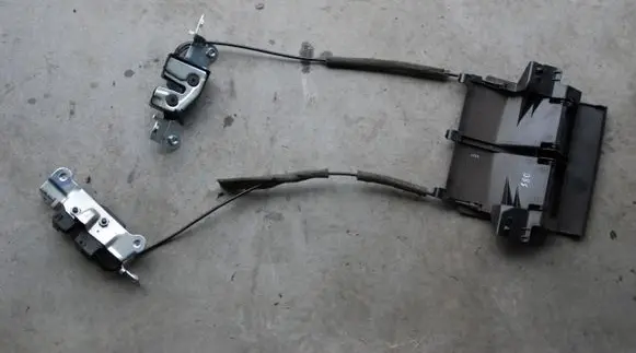 Volvo S60 Seat back rest lock catch 30727872