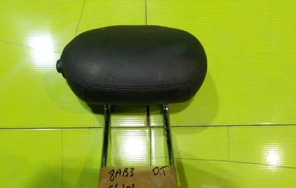 Mercedes-Benz CLC CL203 Front seat headrest 8AB3