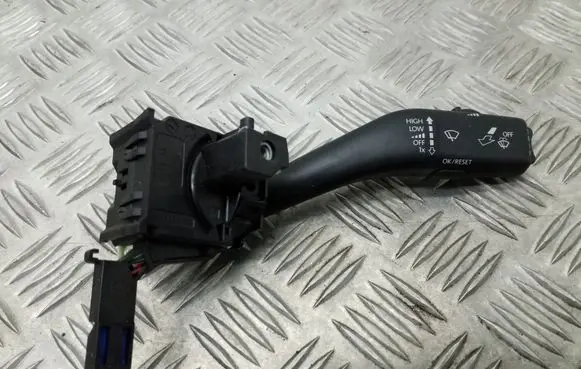 Volkswagen Golf V Wiper control stalk 1K0953519L