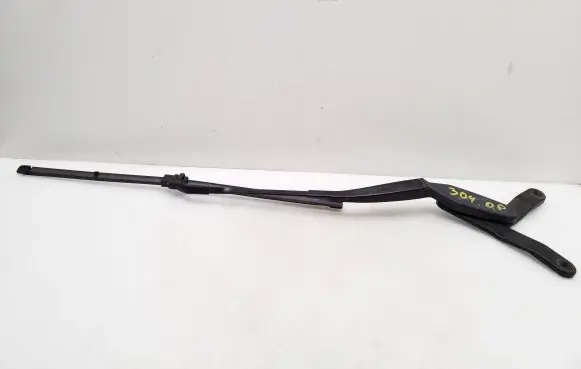Mercedes-Benz E W212 Windshield/front glass wiper blade A2128200944 3392125703