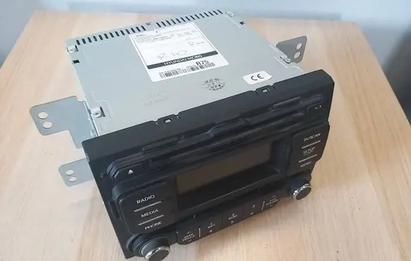 KIA Rio Radio/CD/DVD/GPS head unit