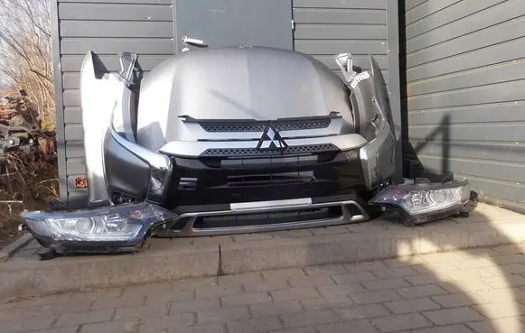 Mitsubishi Outlander Front piece kit 