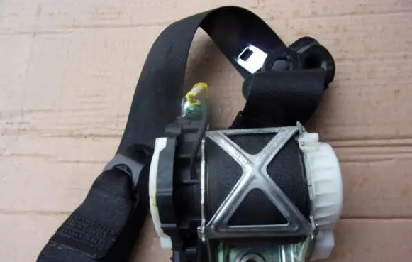 Fiat Bravo Front seatbelt 07353846530