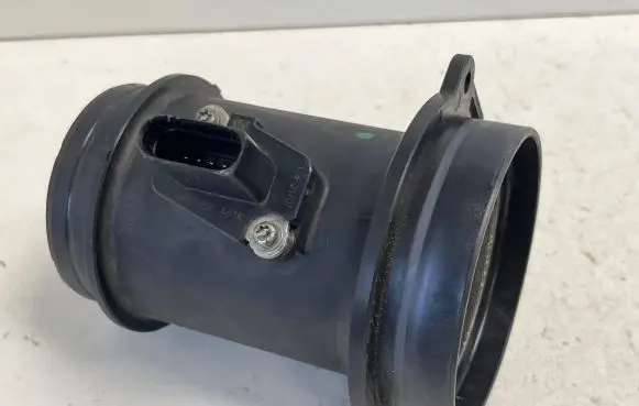Volkswagen Touareg I Mass air flow meter 059906461K