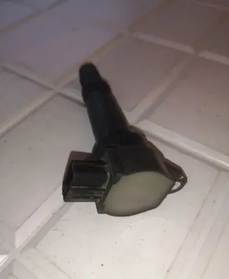 Mitsubishi Colt High voltage ignition coil FK0330 MN195616