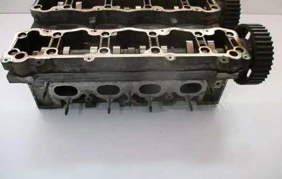 Citroen C4 I Engine head 9656769580 NFU
