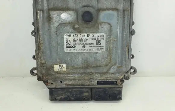 Mercedes-Benz ML W164 Engine control unit/module ECU A6421506491 1039S14048 0281013382