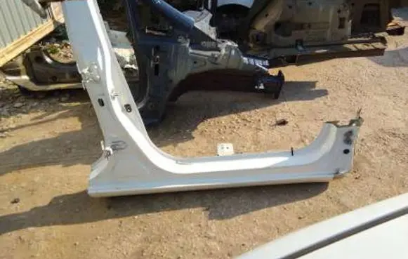 KIA Rio Sill