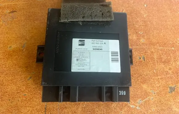 Seat Ibiza II (6k) Comfort/convenience module 6K0962258A
