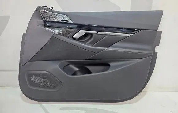BMW M5 G90 Front door card panel trim 