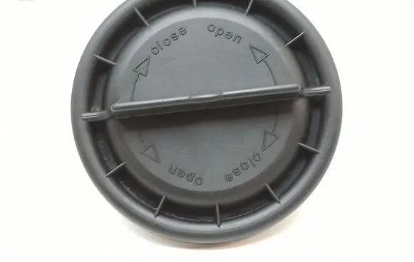 Volkswagen PASSAT B8 Headlight/headlamp dust cover C1283T1