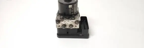 Volkswagen Golf Plus ABS Pump 1K0907379Q 00005305F3 10096003553