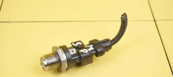 Opel Zafira C Fuel pressure sensor 0281002982 29SP22