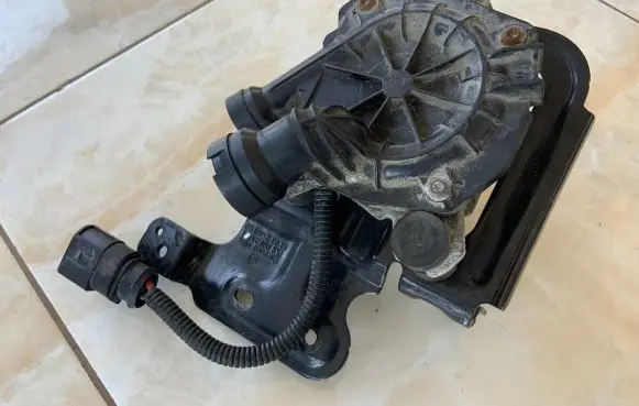 Audi Q7 4L Secondary air pump 07K959253B 7L0906287A