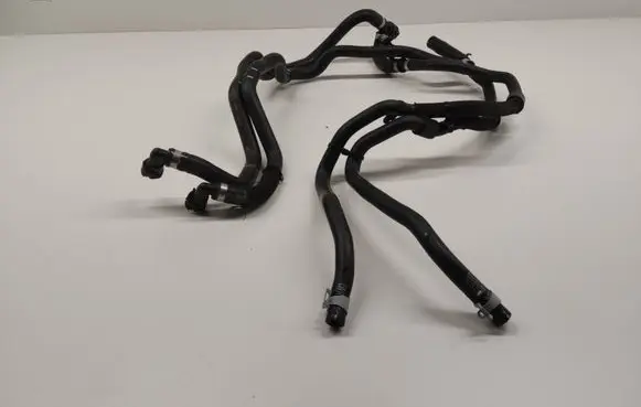 Volvo XC40 Engine coolant pipe/hose 32325211 8891021898
