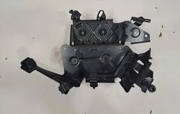 BMW i4 Other engine bay part 9461549