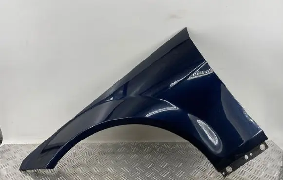 Mercedes-Benz C W204 Fender 