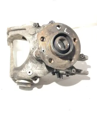 Rear wheel hub
