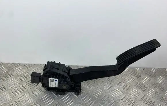 Jeep Cherokee Accelerator throttle pedal F1419050753