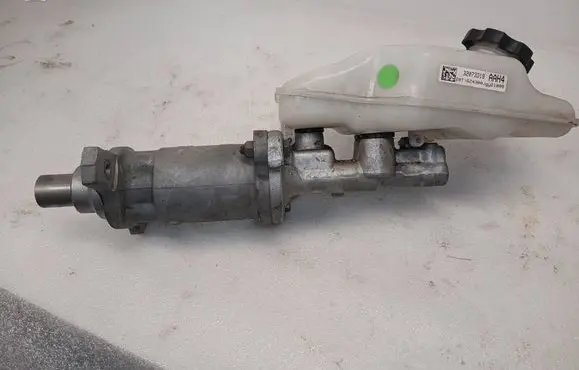 Chevrolet Volt I Master brake cylinder 32073319 624300J