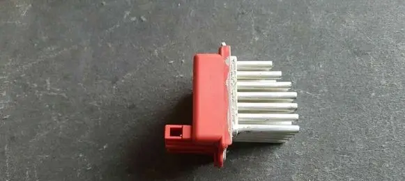 Skoda Octavia Mk1 (1U) Heater blower motor/fan resistor 1J0907521