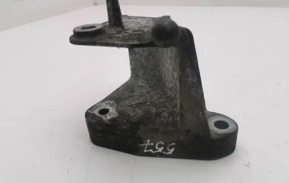 Opel Zafira C Gearbox mounting bracket 13248665