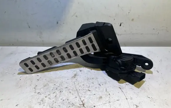 KIA Sorento Accelerator throttle pedal 102957 18052018