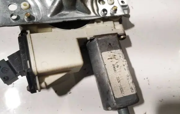 Toyota Corolla E120 E130 Front door window regulator motor 9920463100 9920463-100