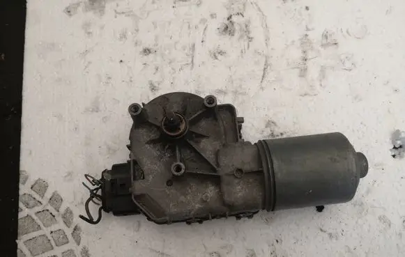 Volkswagen Sharan Wiper motor 1137328093