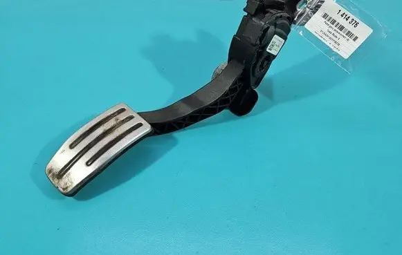 Tesla Model S Accelerator throttle pedal BE5C9F836-AA IMPRK1414376