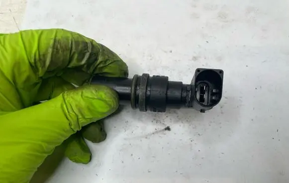 BMW 5 E39 Crankshaft position sensor 2247926