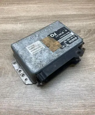 Opel Omega B2 Engine control unit/module ECU 90323317 0261200128