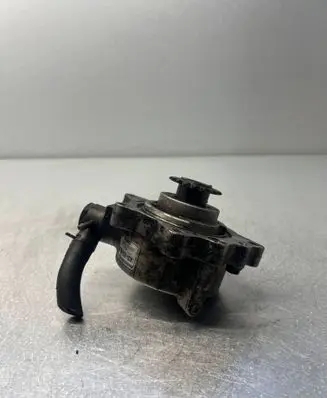 Nissan X-Trail T30 Vacuum pump 14650AD200