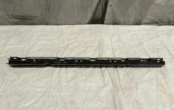 Volvo XC90 Sill supporting ledge 32216524