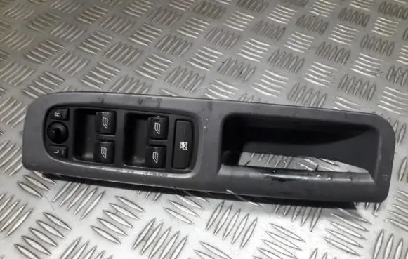 Volvo V50 Electric window control switch 03710787 30710788