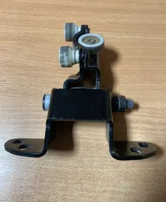 Volkswagen Crafter Sliding door upper roller guide/hinge 7C0843304