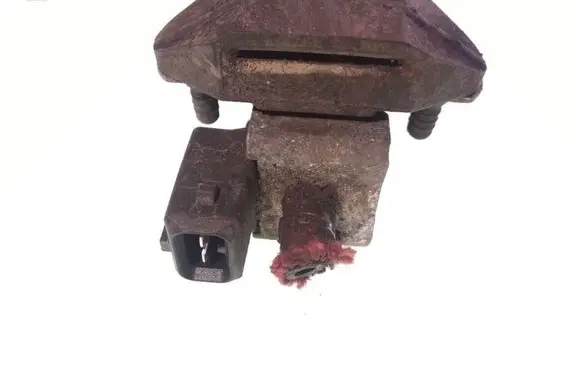 Volkswagen Golf III Vacuum valve 028906283F