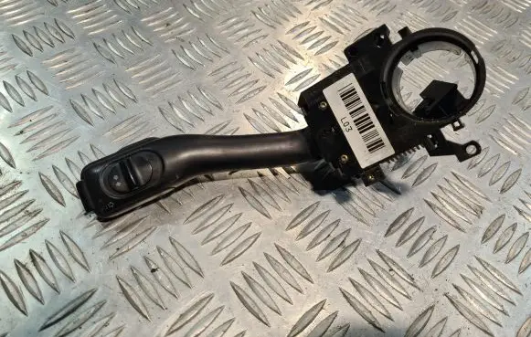 Volkswagen PASSAT B5 Indicator stalk 8L0953513J