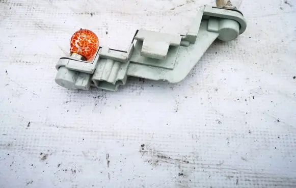 Volvo V50 Tail light bulb cover holder 28127002