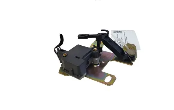Volkswagen Touareg I Tailgate boot lock/latch motor 7L6827425