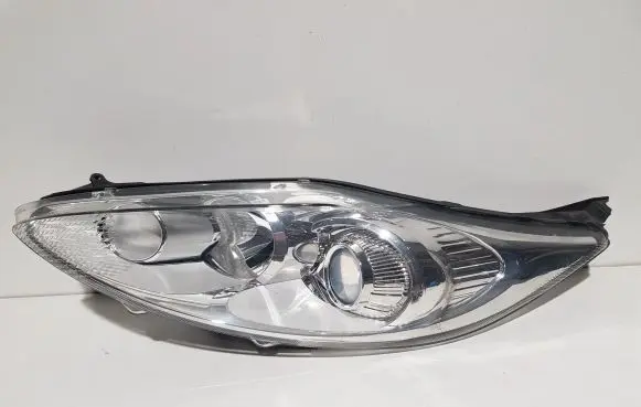 Ford Fiesta Headlight/headlamp 8A6113W030CF