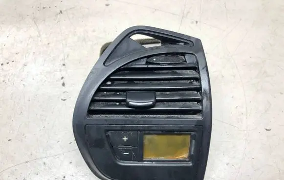 Dashboard side air vent grill/cover trim