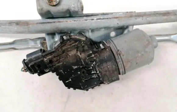 Skoda Superb B5 (3U) Wiper motor 8d1955605b