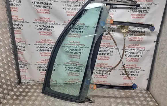 Audi A3 S3 8P Front door electric window regulator 