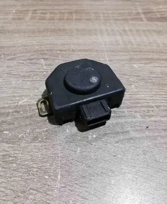 BMW 3 E30 Throttle valve position sensor 0280120316